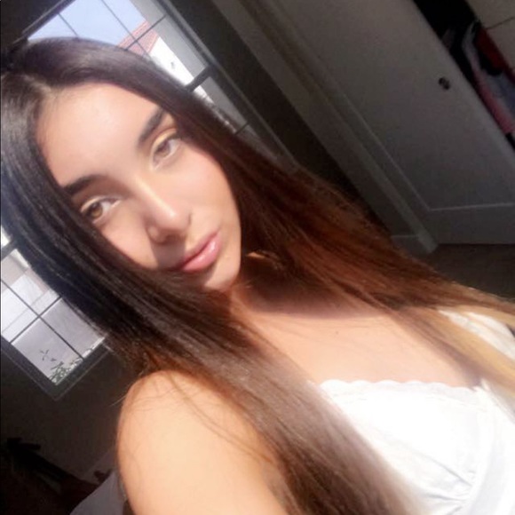 Meet your Posher, Rachel - Picture 1 of 1